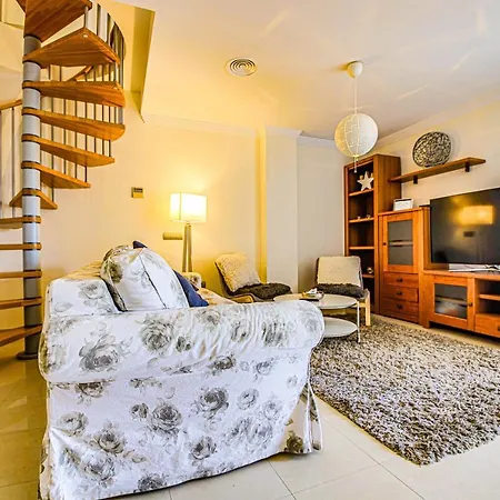 Apartamento Excepcional Duplex Al Lado De La Playa Y Con Vistas Al Mar